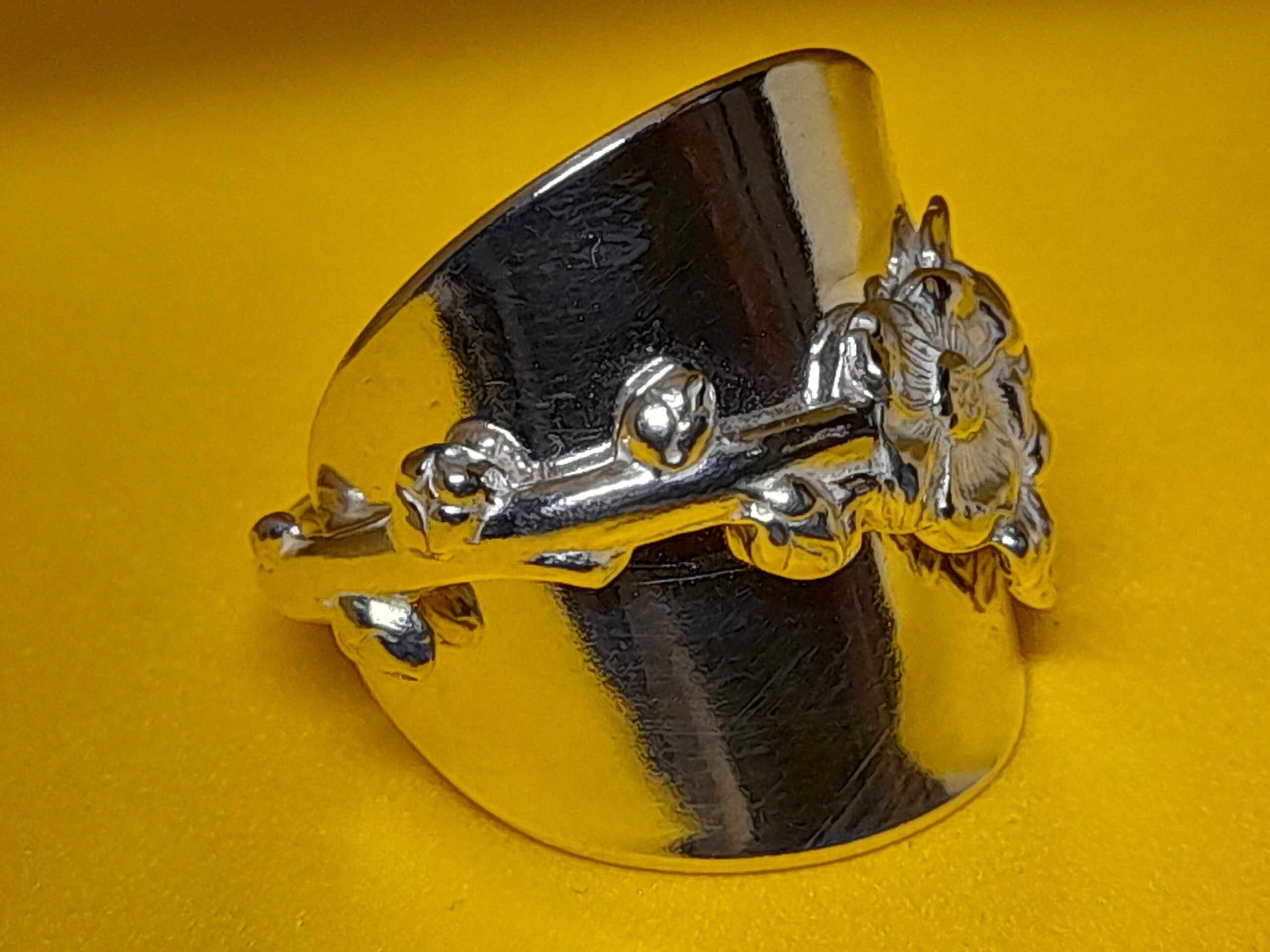 Floral handle Tea spoon Ring, from a Reed & Barton spoon - Image 2