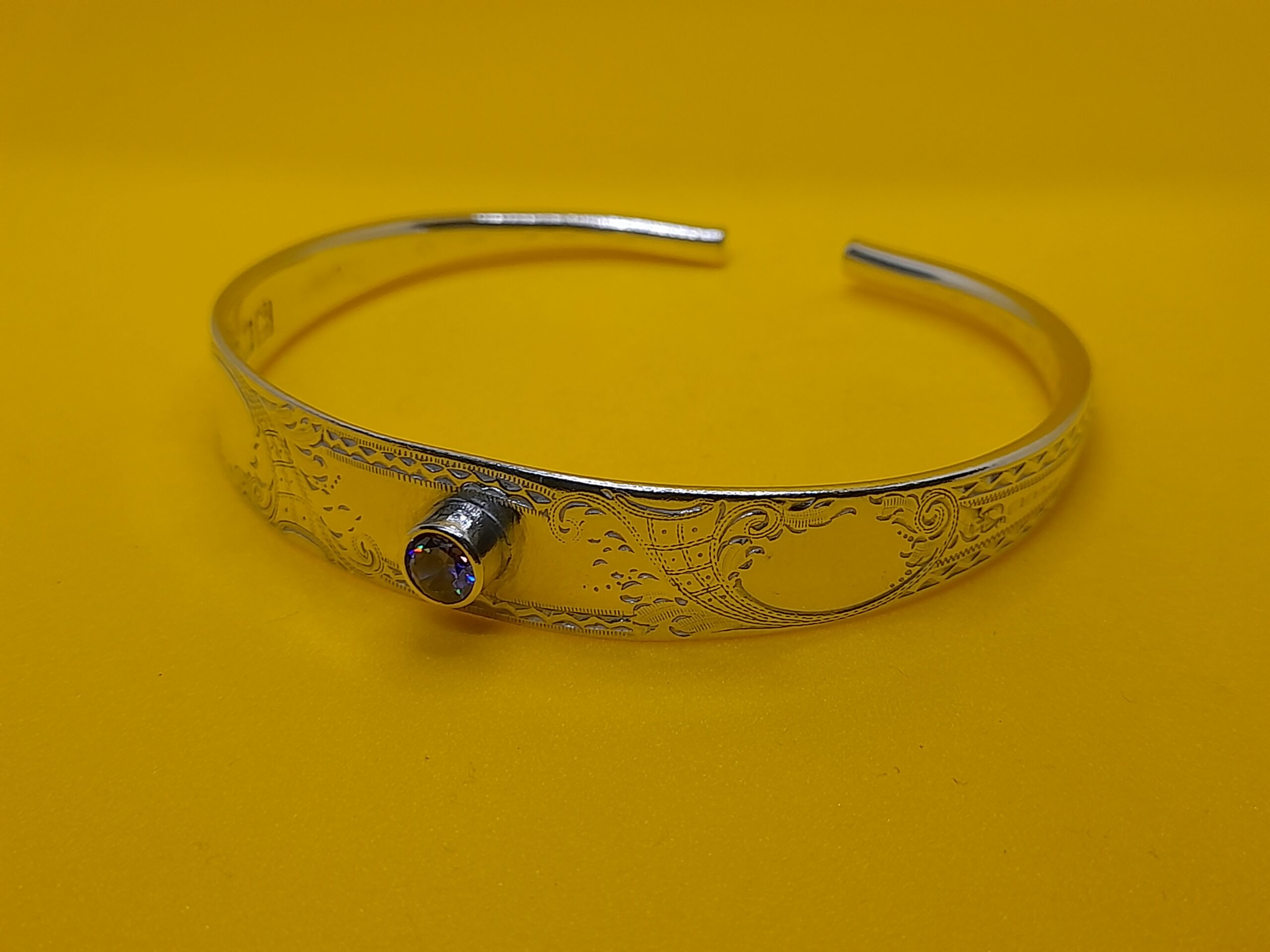 Sugartong Bracelet with Purple Zirconium Gemstone - Image 3