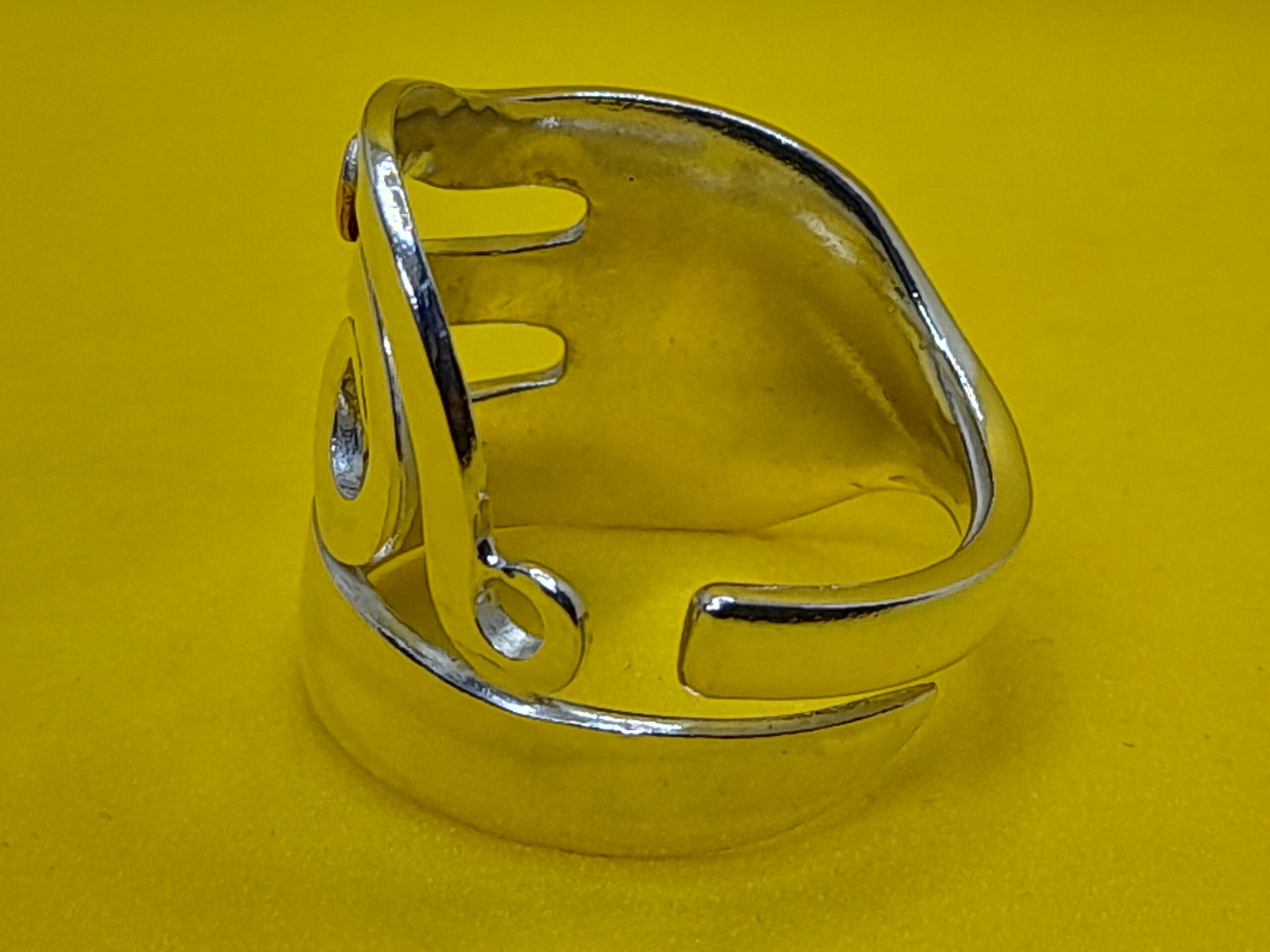 Silver Cake Fork Ring with Wave Design - Image 3
