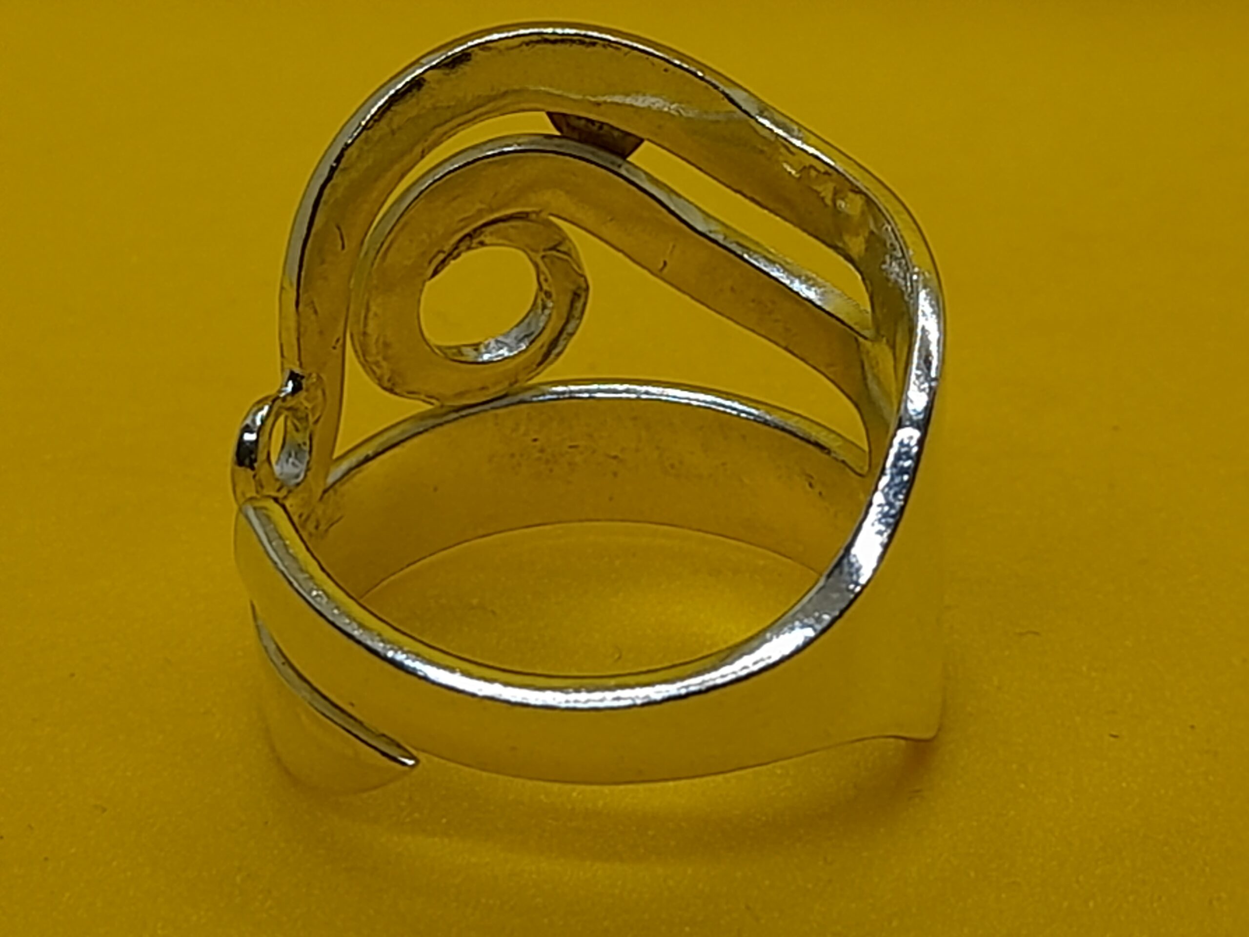 Silver Cake Fork Ring with Wave Design - Image 4