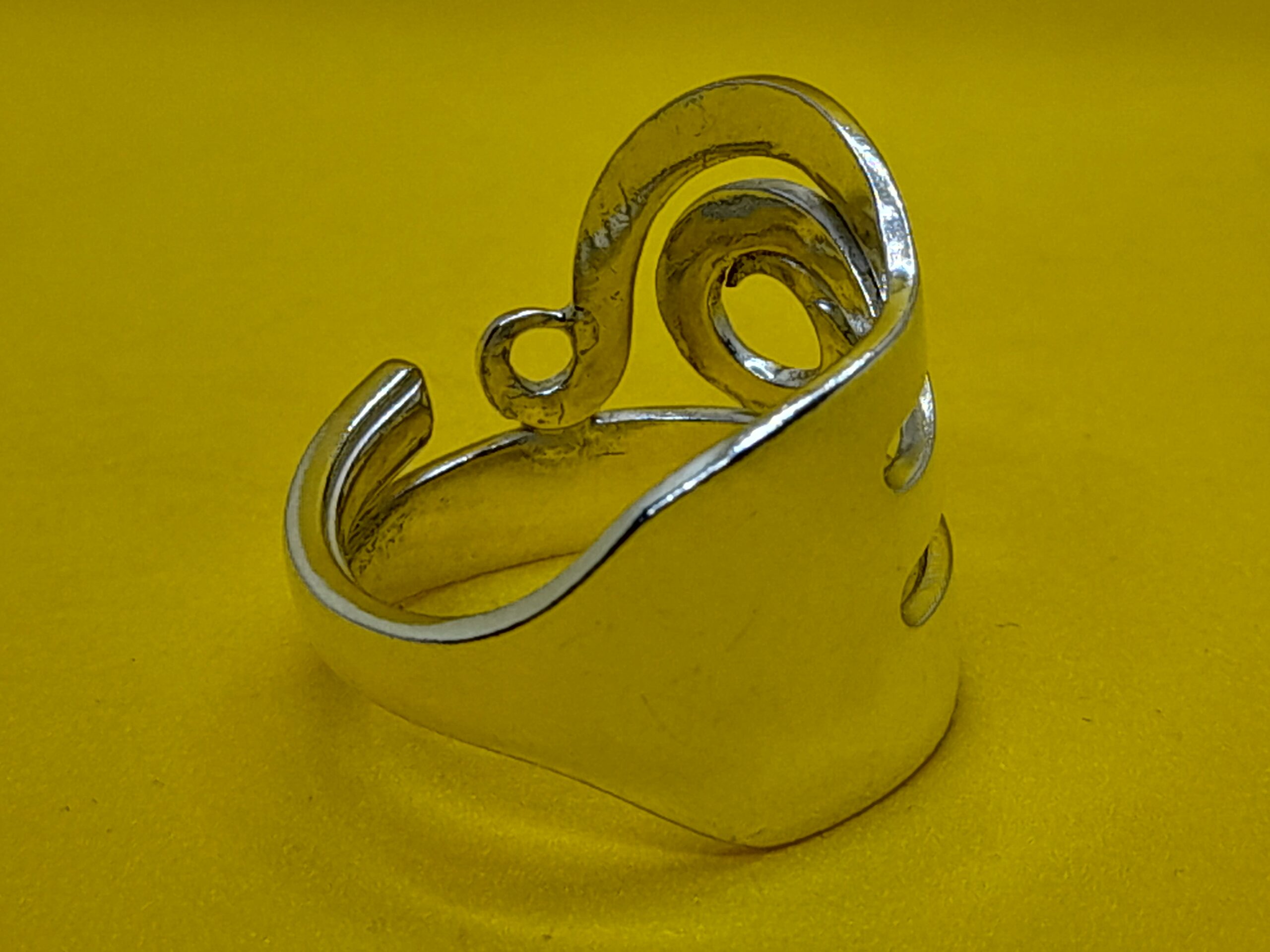 Silver Cake Fork Ring with Wave Design - Image 5