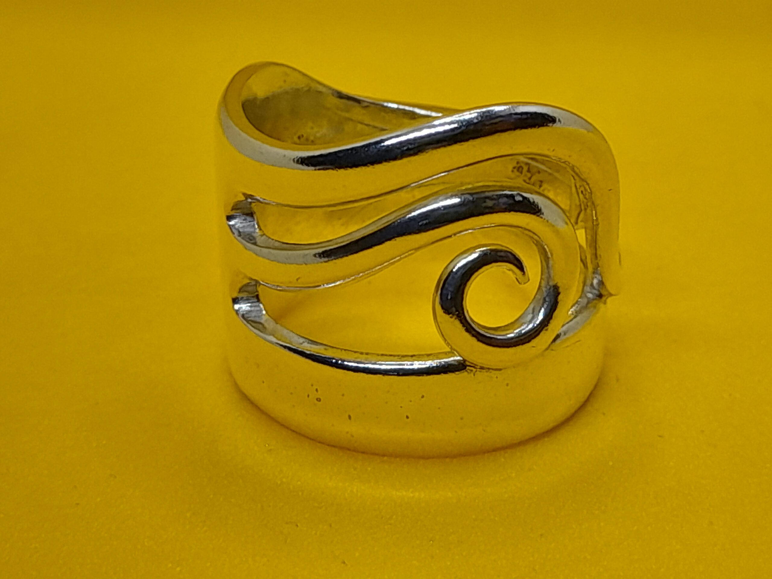 Silver Cake Fork Ring with Wave Design
