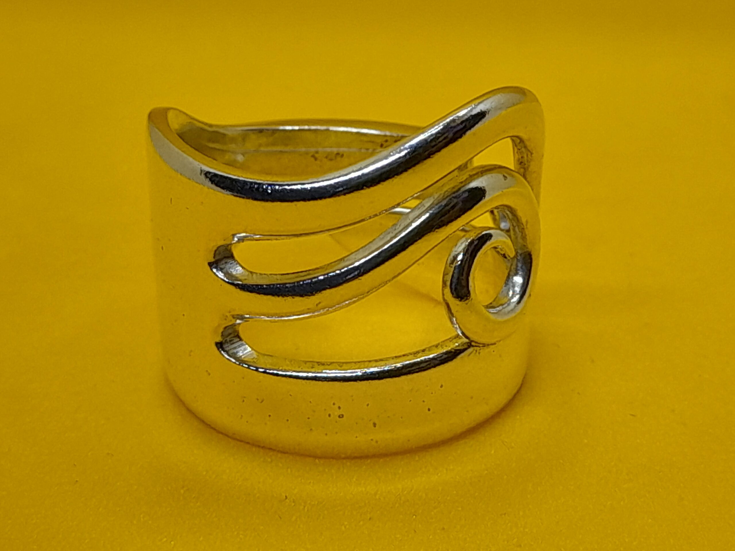 Silver Cake Fork Ring with Wave Design - Image 11