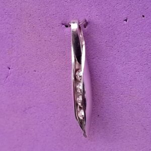 Peapod Pendant with 4 Silver Peas